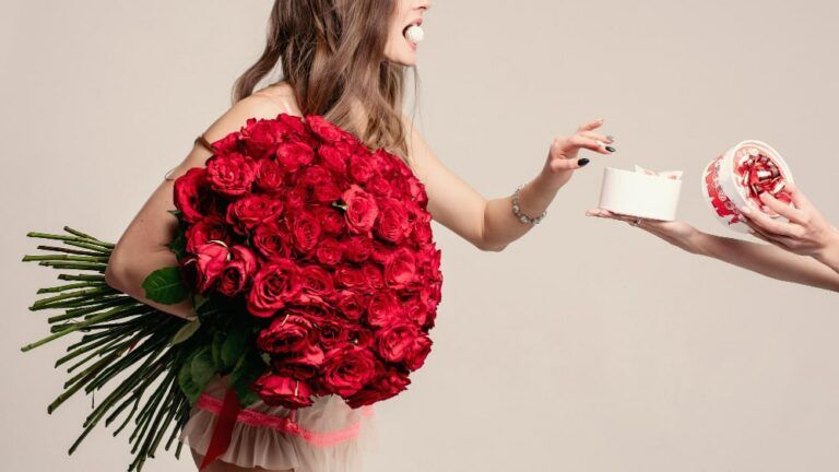 Rote Rosen zum Welttag der Schokolade verschenken? Hier!